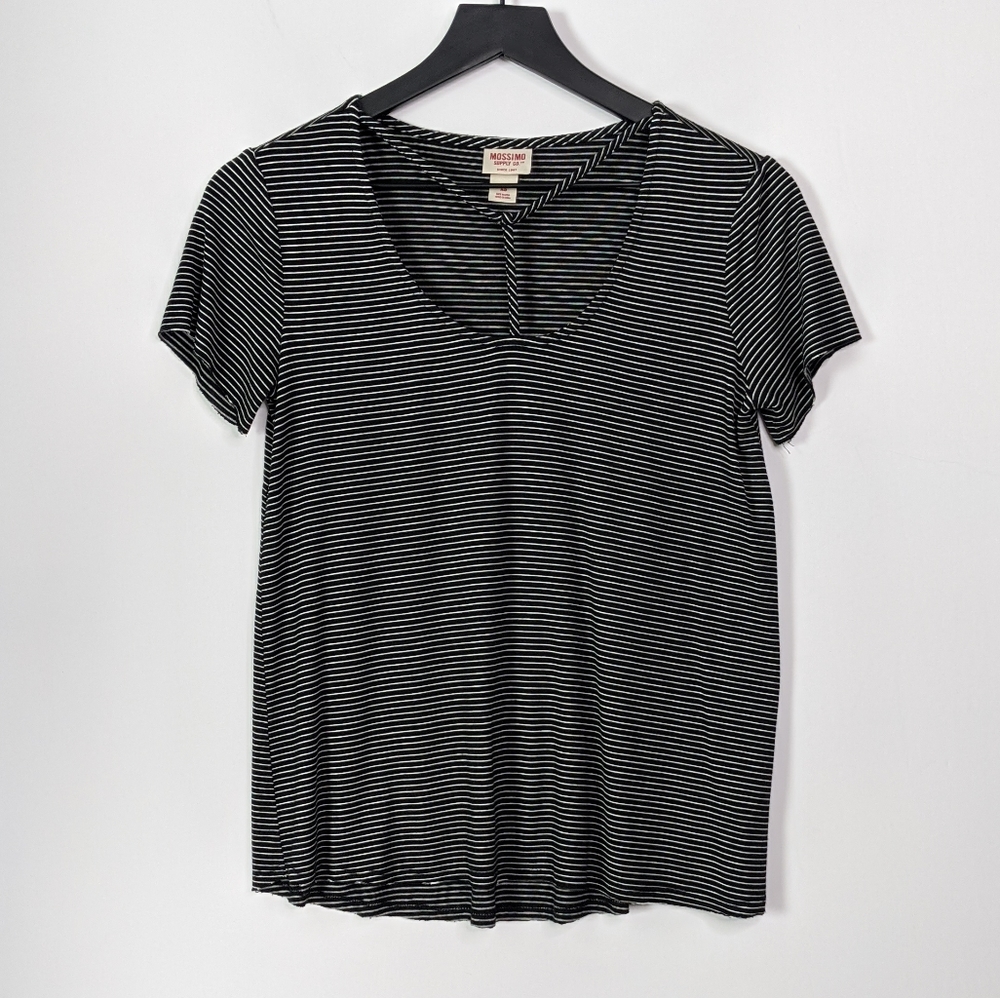 Mossimo Black and White Striped Scoop Neck Tee EUC